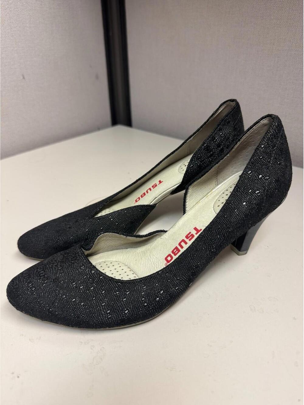 Tsubo Women's Black Textured Pump Size 7